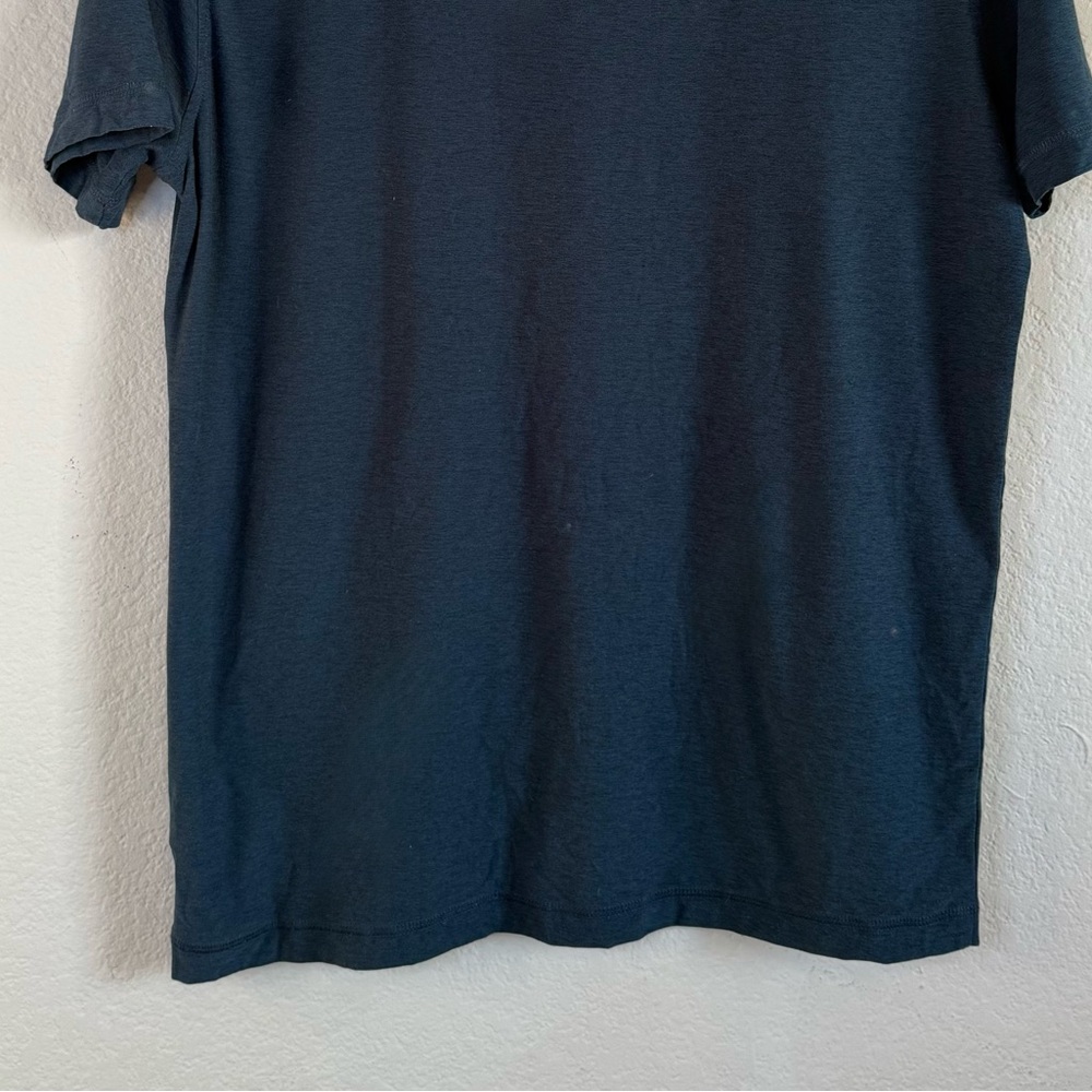 Vuori Strato Tech Tee Heather Navy Blue Short Sleeve T Shirt V126 Size Small - Picture 8 of 12